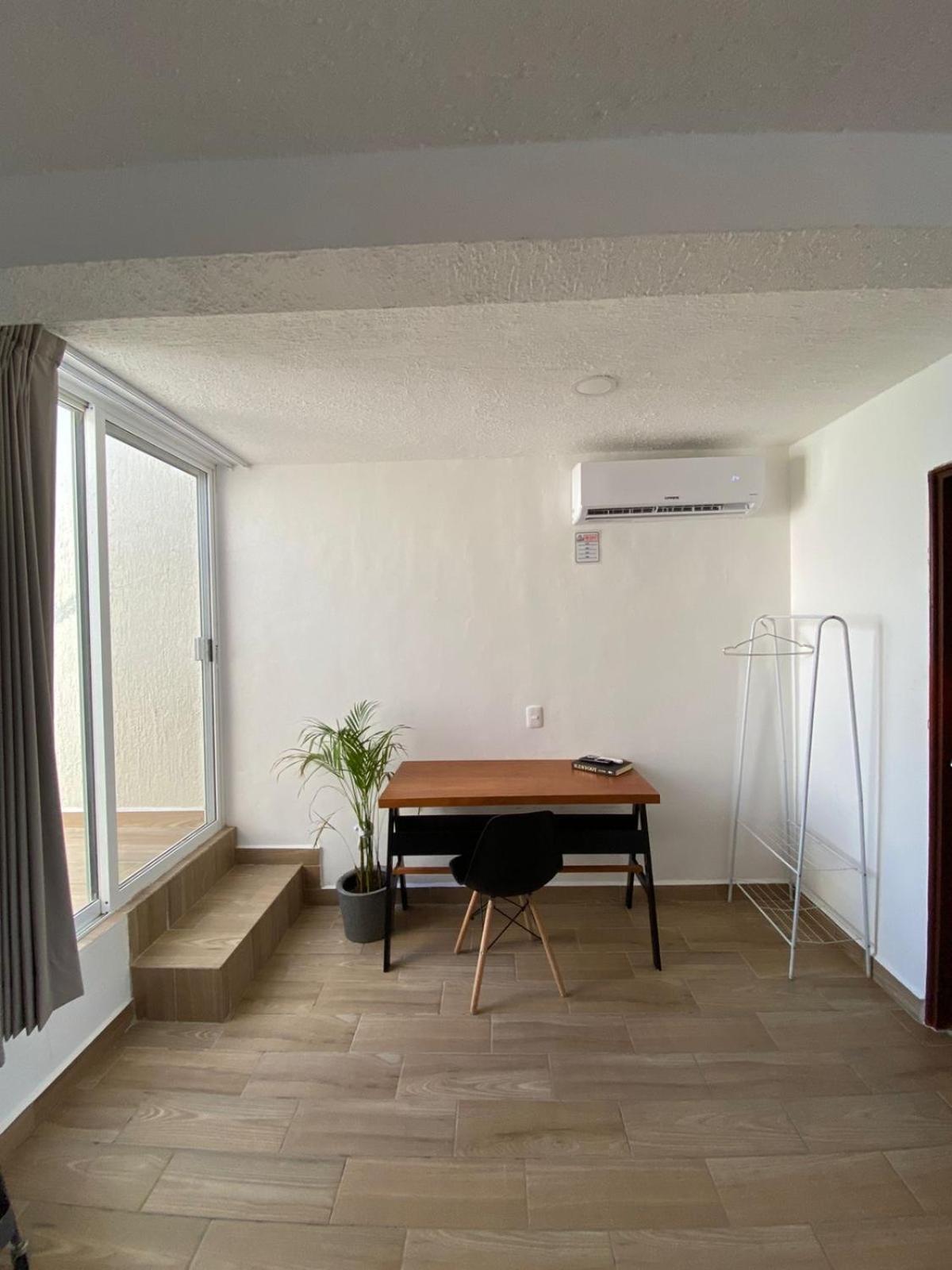 Beachview & Balcony 3905